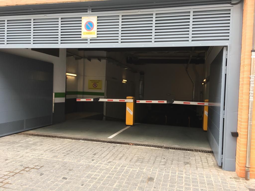 Apartamento Centro Plaza Salvador, Wifi Free& Parking Opcional 塞维利亚 外观 照片
